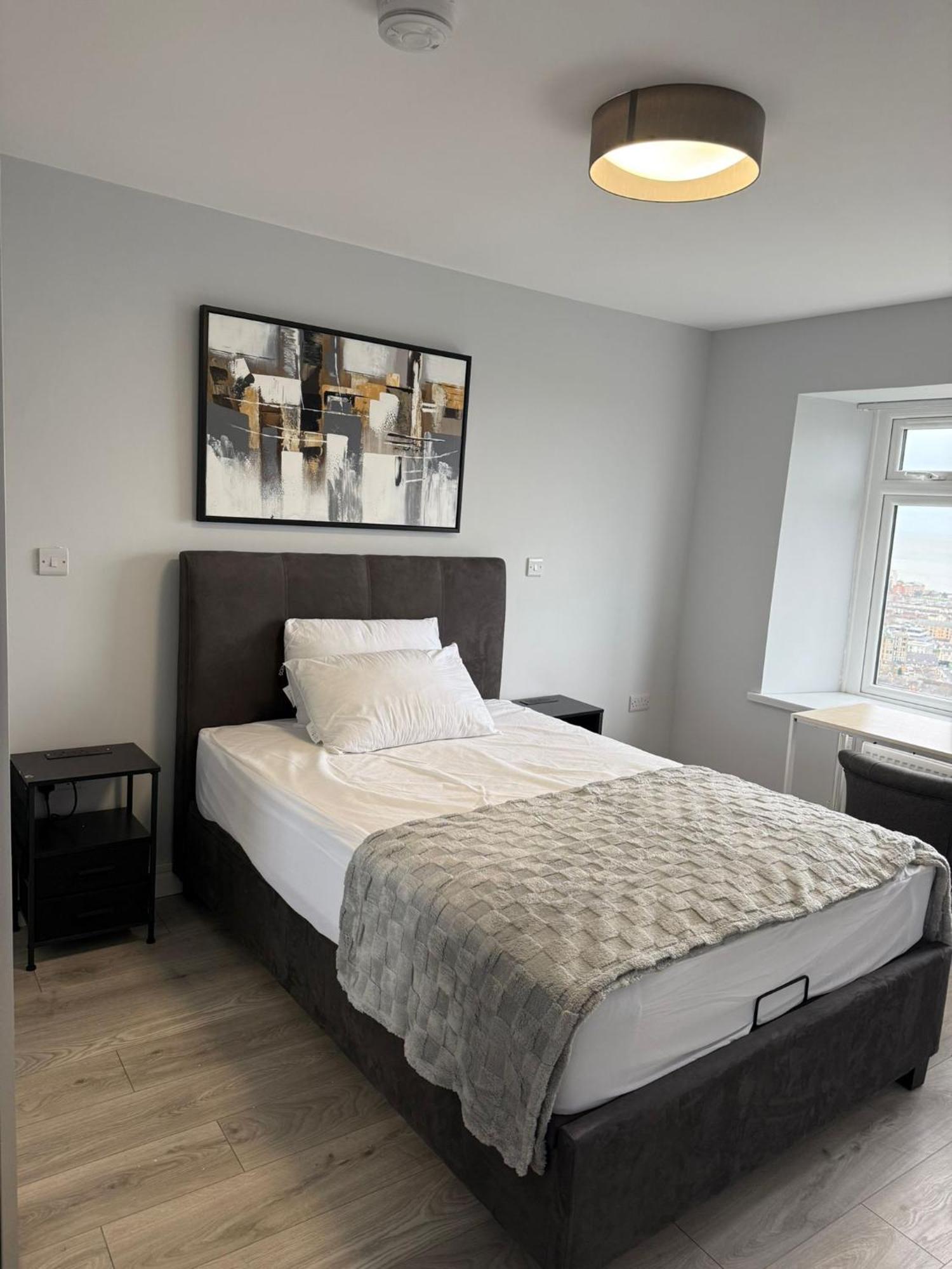 Apartment Luxury 2 Bedroom With Sea Garden View